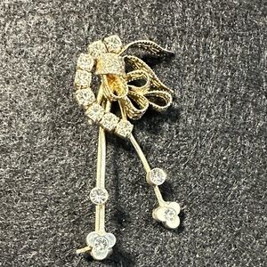 Vintage Silver Tone Bow Brooch With Clear Rhinestones
